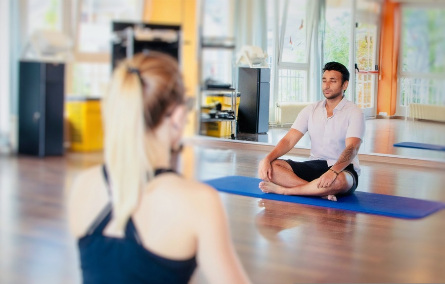 Hur yoga kan bidra till rehabilitering och återhämtning