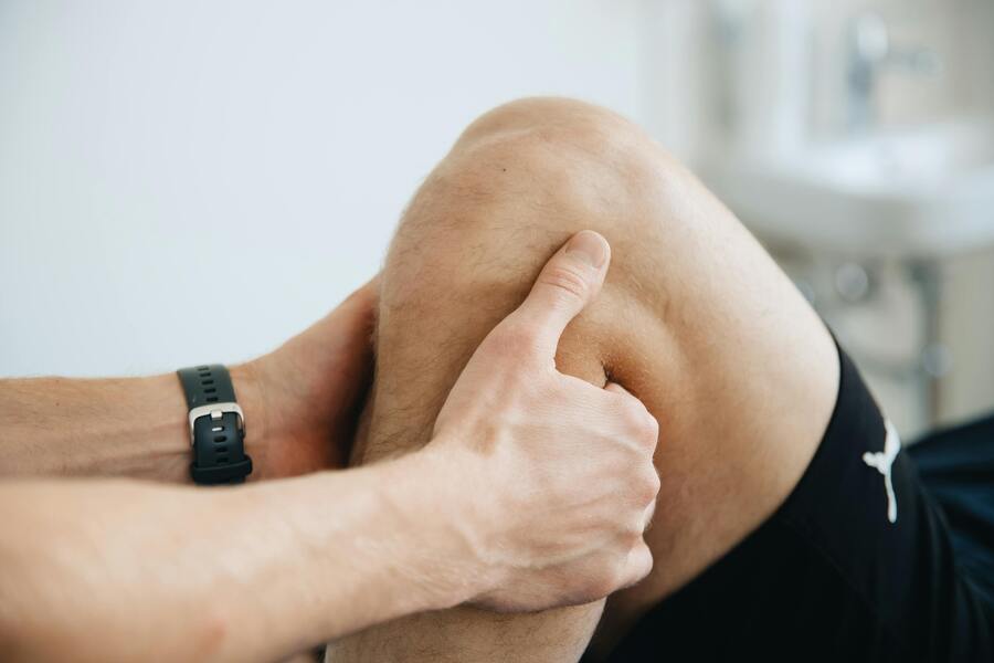 Korsbandsrehabilitering för stabilare knä